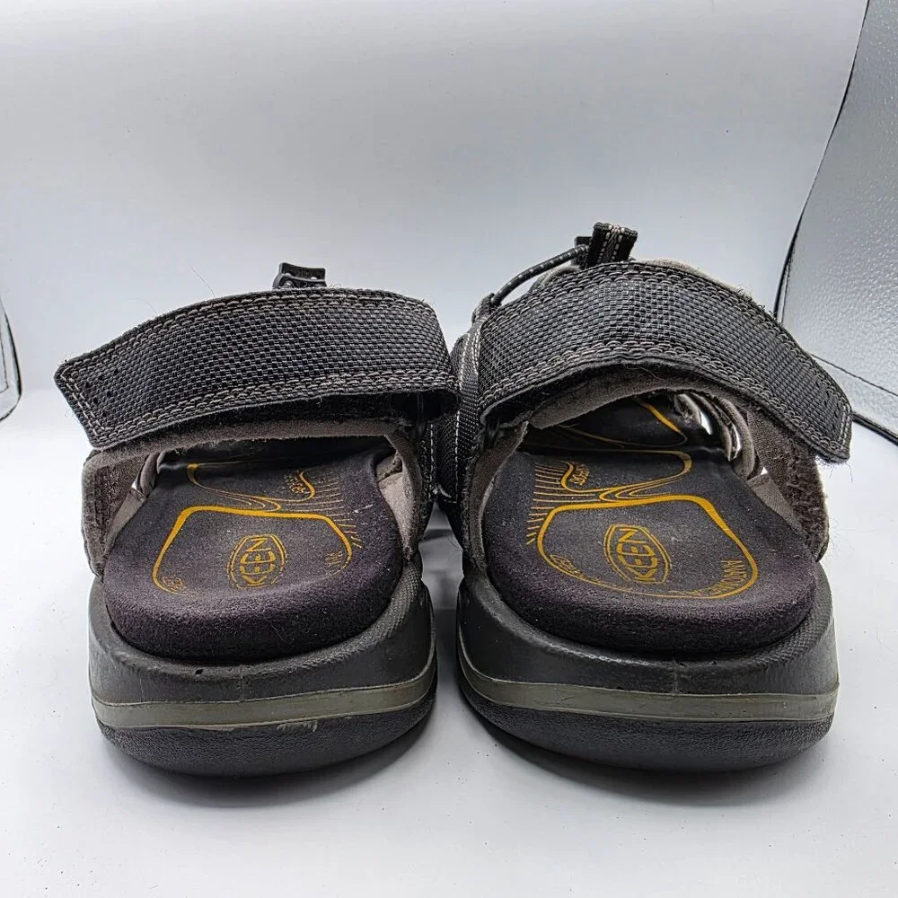 Keen Rialto Mens Size 11 Black Waterproof Closed Toe Sandals Beach Outdoor